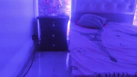 Snapshot of isabellamoons chatting on March 1, 2:48 am Isabella anal squirt latina colombian paisa online show from March 1, 2:48 am
