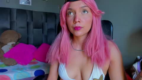 Snapshot of isabellamoons chatting on September 24, 9:07 pm Isabella anal squirt latina colombian paisa online show from September 24, 9:07 pm