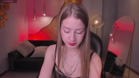 Isabella Moretti online show from February 27, 4:45 am