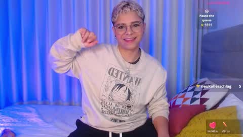 Isabella Mout  online show from November 26, 1:34 pm