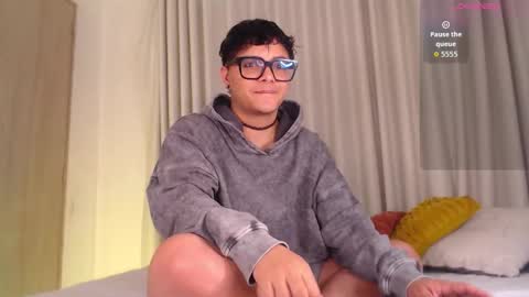 Isabella Mout  online show from February 28, 11:44 am