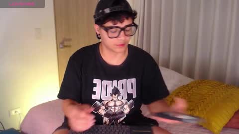 Isabella Mout  online show from March 13, 12:17 am