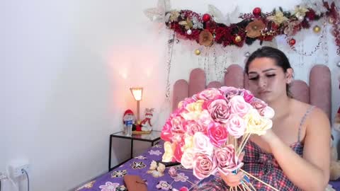 Snapshot of isabellas_smith chatting on December 4, 7:17 am Martina IG martissmith01 online show from December 4, 7:17 am