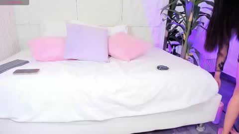 Isa  online show from October 12, 4:22 am