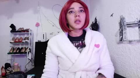 isabelle_sara online show from May 16, 7:45 pm