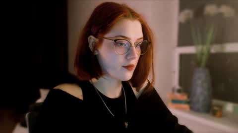 Snapshot of isabelle_stern chatting on December 11, 3:26 pm Madame Isabelle online show from December 11, 3:26 pm