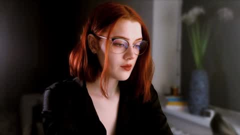 Snapshot of isabelle_stern chatting on December 25, 2:56 pm Madame Isabelle online show from December 25, 2:56 pm