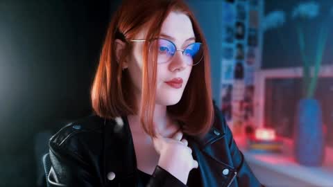 Snapshot of isabelle_stern chatting on January 27, 4:11 pm Madame Isabelle online show from January 27, 4:11 pm