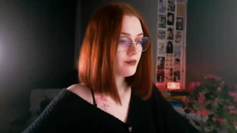 Snapshot of isabelle_stern chatting on February 17, 4:15 pm Madame Isabelle online show from February 17, 4:15 pm