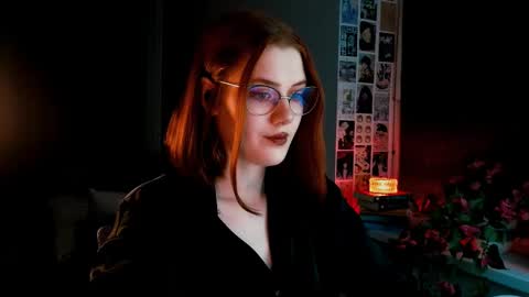 Snapshot of isabelle_stern chatting on February 20, 4:57 pm Madame Isabelle online show from February 20, 4:57 pm