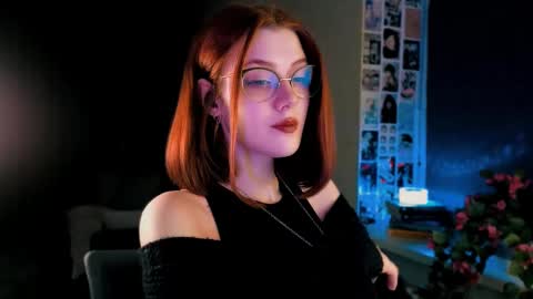 Snapshot of isabelle_stern chatting on February 26, 5:39 pm Madame Isabelle online show from February 26, 5:39 pm