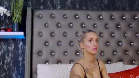 Snapshot of isabelleethan chatting on March 9, 2:29 am IsabelleEthan online show from March 9, 2:29 am