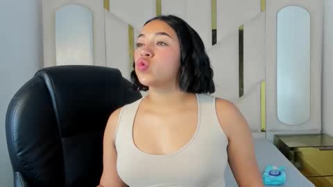 isabellrodriguez18 online show from October 24, 3:36 am