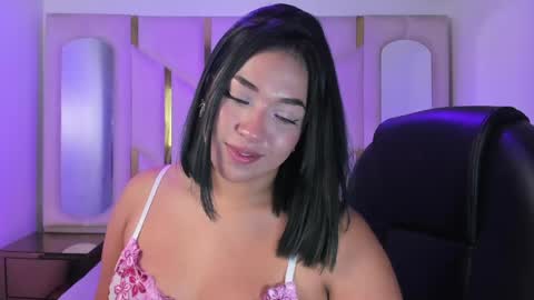 isabellrodriguez18 online show from May 14, 3:57 am
