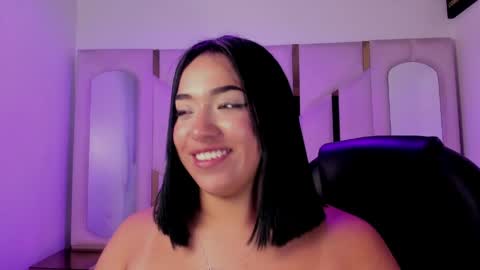 isabellrodriguez18 online show from May 15, 5:03 am