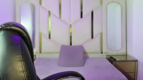 isabellrodriguez18 online show from May 22, 3:57 am