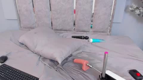 Isabellsmmith online show from March 1, 5:09 am