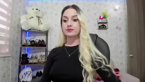 ISABELLA online show from May 15, 6:59 pm