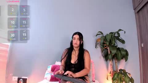 Isa online show from July 19, 5:49 pm