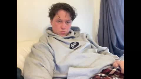 Snapshot of isaknilsen chatting on February 16, 11:39 am William online show from February 16, 11:39 am