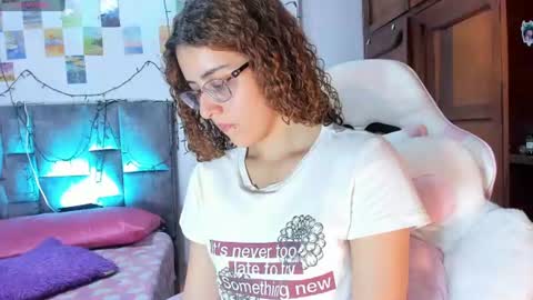 Snapshot of isangel_ chatting on July 3, 4:52 am Isabela online show from July 3, 4:52 am