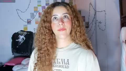 Snapshot of isangel_ chatting on July 7, 7:23 am Isabela online show from July 7, 7:23 am