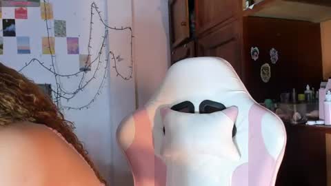 Snapshot of isangel_ chatting on July 9, 2:26 am Isabela online show from July 9, 2:26 am