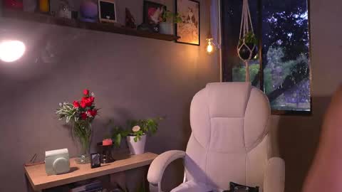 Snapshot of isapetit_ chatting on September 13, 12:49 pm Isa Isabella online show from September 13, 12:49 pm