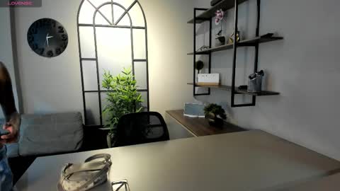 Snapshot of isasanders chatting on October 29, 7:59 pm I S A  S AN D E R S  online show from October 29, 7:59 pm