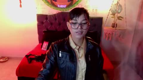 Snapshot of ise_lunny chatting on January 12, 3:45 am isabela online show from January 12, 3:45 am