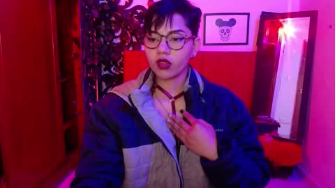 Snapshot of ise_lunny chatting on January 14, 4:51 am isabela online show from January 14, 4:51 am