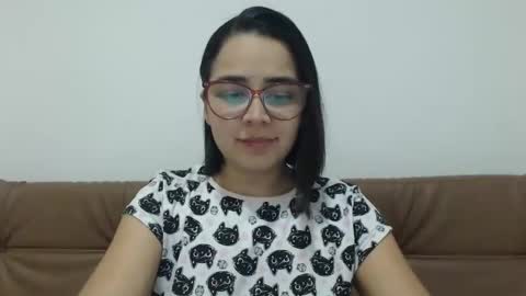 Emma online show from November 1, 3:30 am