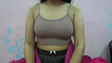 ishika_singh_ online show from January 17, 2:38 am