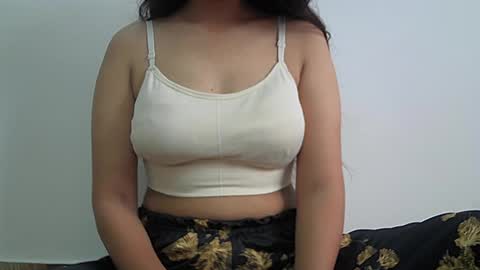 ishika_singh_ online show from August 7, 10:50 am