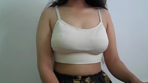 ishika_singh_ online show from August 8, 3:30 am