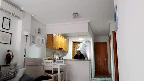 isi99999 online show from March 23, 9:24 am