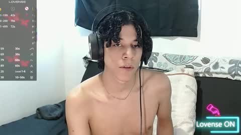 Snapshot of isidroglasc chatting on September 19, 10:21 pm Isidro online show from September 19, 10:21 pm