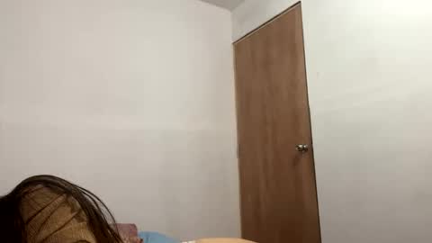 Snapshot of isis_pink chatting on December 21, 6:23 pm Alaya online show from December 21, 6:23 pm