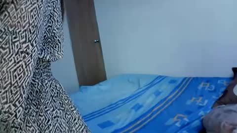 Snapshot of isis_pink chatting on January 14, 8:59 pm Alaya online show from January 14, 8:59 pm