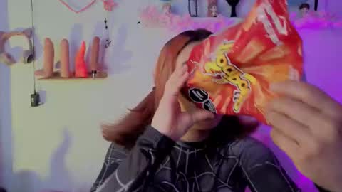 Isisjones18 online show from October 10, 9:19 am