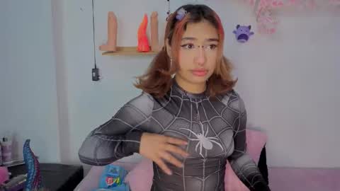 Isisjones18 online show from October 24, 10:11 am