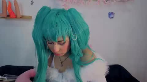 Isisjones18 online show from October 31, 11:44 am