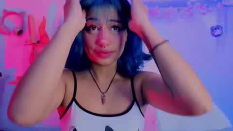 Isisjones18 online show from January 18, 7:17 pm