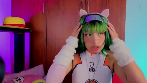 Isisjones18 online show from June 17, 12:29 pm