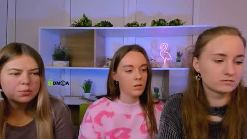 isla_dior online show from October 6, 8:34 am