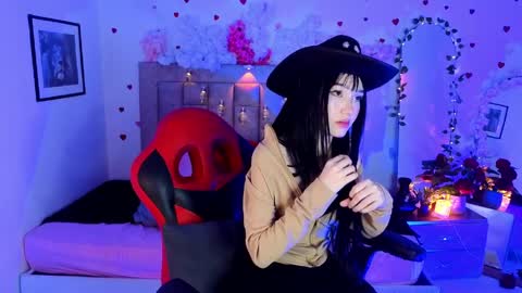 Snapshot of isla_rosee18 chatting on April 2, 1:47 am Isla Rosee18 online show from April 2, 1:47 am