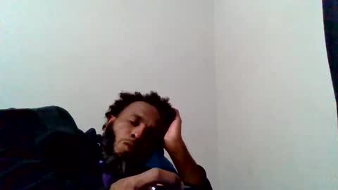 Snapshot of islandmaker chatting on October 22, 7:41 am islandmaker online show from October 22, 7:41 am