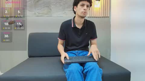 Snapshot of israel_gray chatting on November 12, 12:38 pm Israel online show from November 12, 12:38 pm