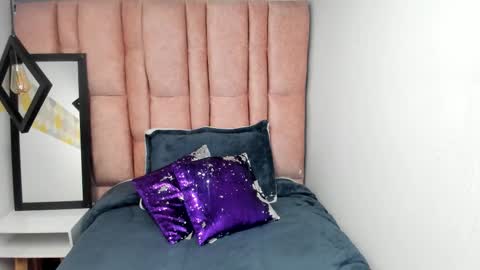 Snapshot of issa_milf__ chatting on February 14, 1:08 pm ISSA MILF online show from February 14, 1:08 pm