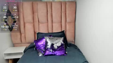 Snapshot of issa_milf__ chatting on February 19, 2:13 pm ISSA MILF online show from February 19, 2:13 pm